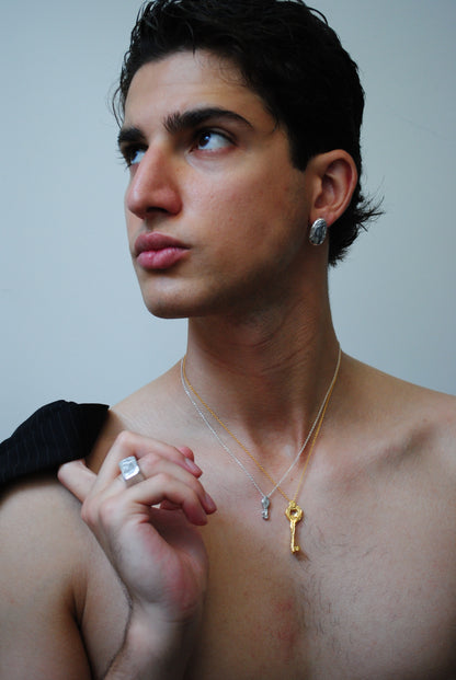 The Unfolding Necklace